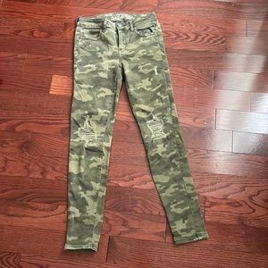 Kids Camo ripped jeans